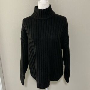 NWT: Women’s Time and Tru Sweater🌻